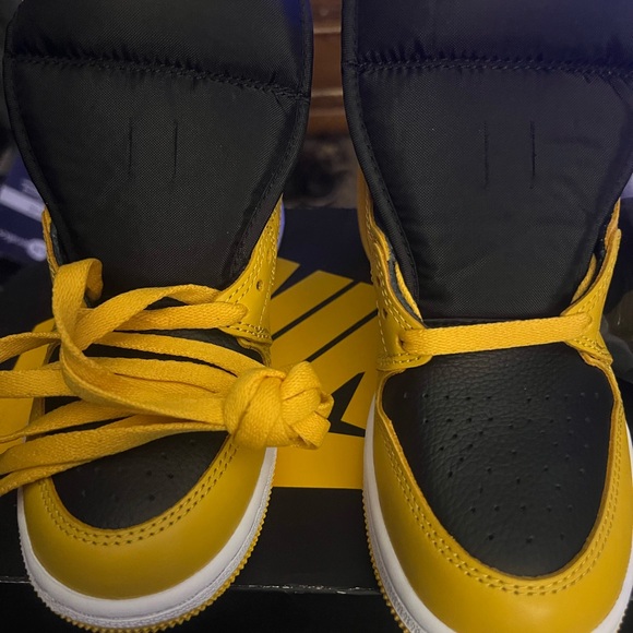 Air Jordan 1 Retro High OG GS - Picture 3 of 12